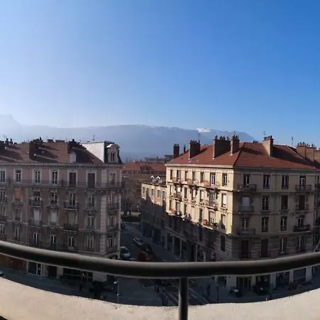 Le Balcon De L'aigle Apartment